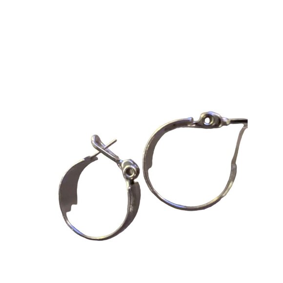 Monet Vintage Silver Tone Huggies Pierced Earrings Jewelry Classic Everyday - Picture 2 of 10